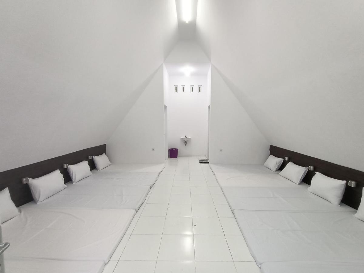 Hostel Seger Nusantara Kalisat Zewnętrze zdjęcie
