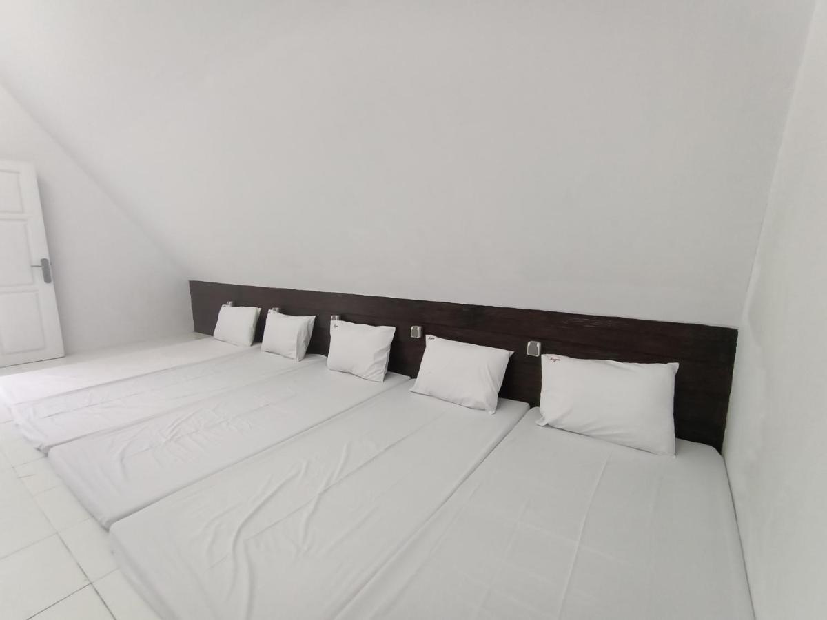 Hostel Seger Nusantara Kalisat Zewnętrze zdjęcie